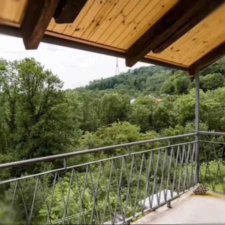 ゲストハウス Amrita Rosa Castellamonte