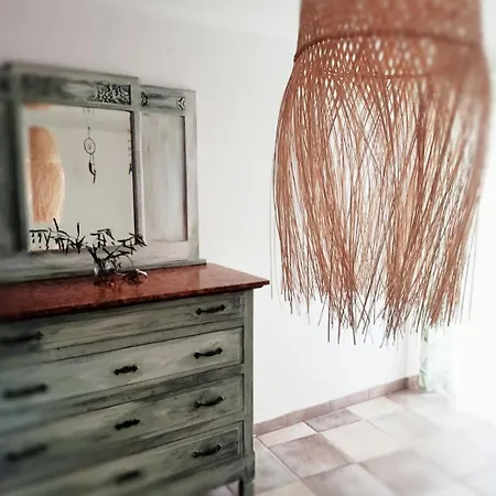 ゲストハウス Amrita Rosa