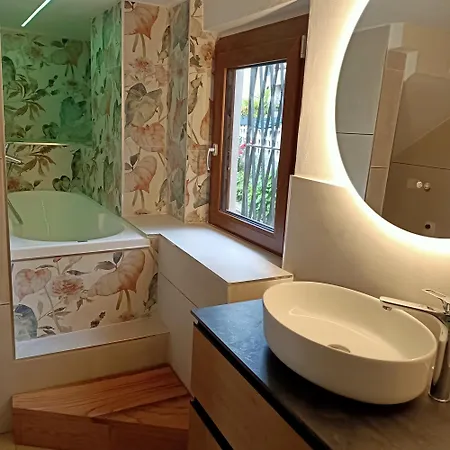 ゲストハウス Amrita Rosa